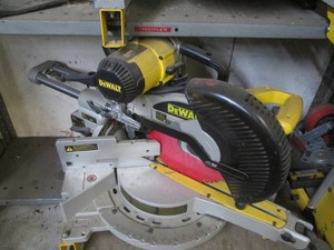 Dewalt double bevel compound Miter saw