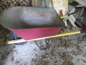 Large capacity metal bucket and handle wheelbarrow