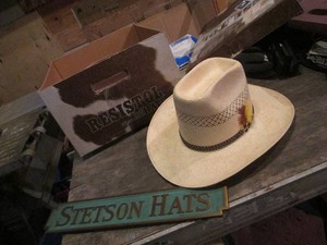 Resistol straw hat with box ans Heavy metal Stetson Hats wall plate