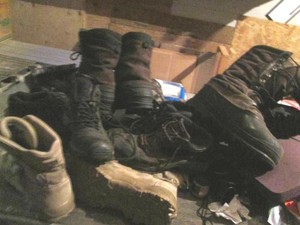 Bulk lot of assorted winter and hunting related mens boots in varying sizes