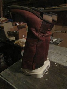 Electric boot warmer and mens cowboy boots