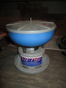 Electric cartridge case cleaner