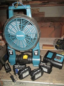 Makita 18v Portable fan, 4-batteries and 1-charger