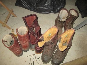 Mens steel toe boots in varying sizes