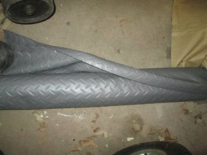 8ft wide diamond plate rubber matting unknown length