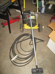 Karcher 3000PSI 2.5GPM gas powered pressure washer with 6hp Honda motor with hose and spray wand