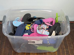 Large Lot of Mens, Womens, & Childrens Flip Flops
