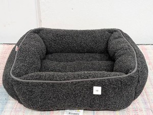 Modern Cuddler Dog Bed - S - Boots & Barkley