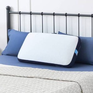 Theraluxe by Therapedic Dual Comfort Gel Memory Foam Pillow