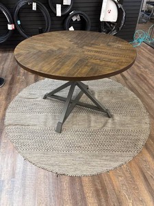 45 Inch Round Table With Rug