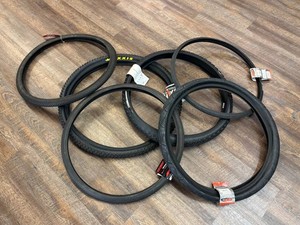CST, Maxxis, Trek & Kenda Wire Bead Bike Tires Mixed Lot