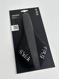 Fizik Arione R3 126 BK Road Racing Saddle NEW