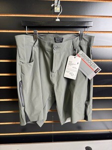 Bontrager Adventure Womens Cycling Shorts Size L 591404 NEW