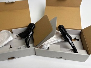 Shimano 105 ST-R7170 Di2 Hydraulic Disc Brake Lever Set