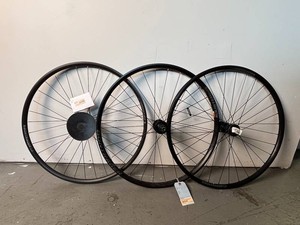 Bontrager Duster Elite TLR Wheel Set (Lot of 3)