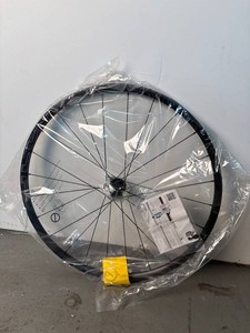 Shimano MT601 29in Front Wheel