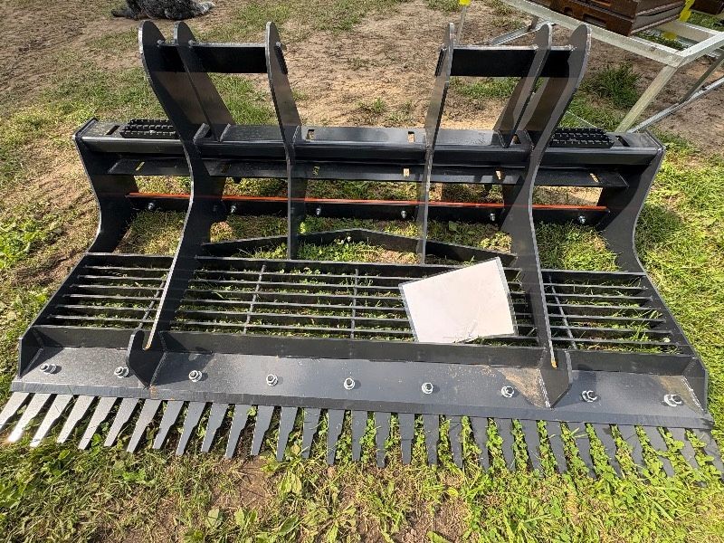 Wolverine Skid Steer ScraperLeveler Attachment (LL-12-78W)