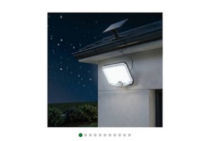 Patriot Lighting  Solar-Powered 120  Motion-Sensing LED Black 1000 Lumen Outdoor Security Flood Light