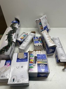 $140 miscellaneous Christmas lights