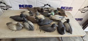 Mixed lot of 15 decoys