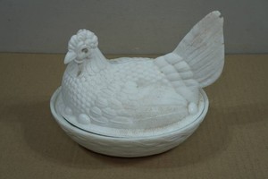 Vintage White Milk Glass Hen on Nest Covered Dish