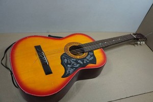 Vintage Ramada YGU-3901 Classical Guitar