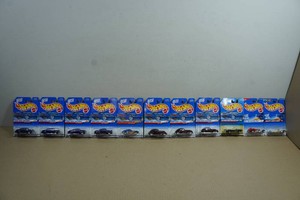11 Hot Wheels