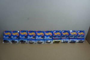 10 Hot Wheels
