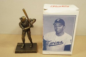 Game Giveaway Minnesota Twins Tony Olivia Statue