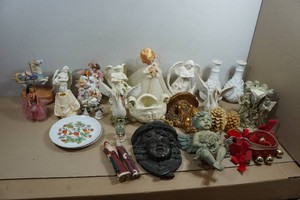 Assorted Vintage Dcor
