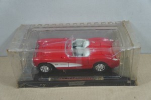 1957 Chevrolet Corvette 118 Scale Replica