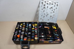 Vintage 100 Car Hot Wheels Case with Cars