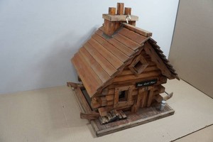 Large Cedar Log Cabin Bird House