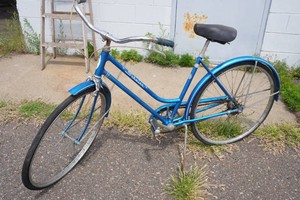 Vintage Schwinn Cruiser Bicycle