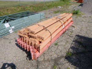 24 Pallet Racking 8 Beams (Teardrop)