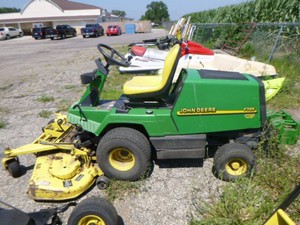 John Deere F725 Riding Lawn Mower (Needs new Transmission)