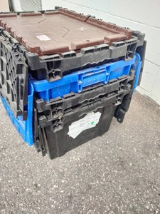 5 Hard Plastic Containers