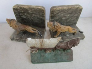 Bookends Lions, Covered Wagon