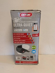NEW GENIE SMART GARAGE DOOR OPENER