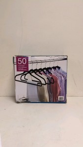 COSTCO 50 NON-SLIP HANGERS