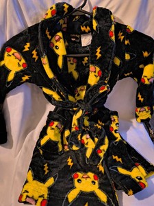Pokemon Robe