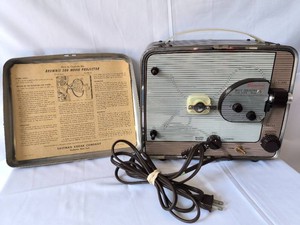 Vintage brownie 500 Movie projector-needs bulb