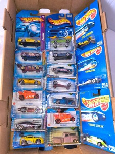Hot wheels lot -18 pieces-NEW