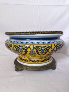 Vintage porcelain planter