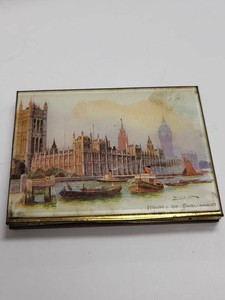 Vintage Houses of Parliament Souvenir Compact Mirror Case Under Glass