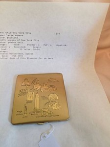 Vintage New York City Scenic Goldtone Square Powder Compact