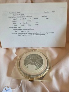 Vintage Belle Lucite Powder Compact Gold Tone 1940s Square Case