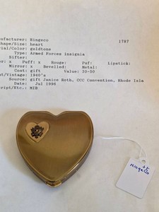 Vintage Hingeco Heart Powder Compact Gold Tone U.S. Eagle Sweetheart