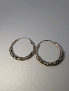 925 sterling silver Balinese tribal-pattern hoop earrings, 4 grams