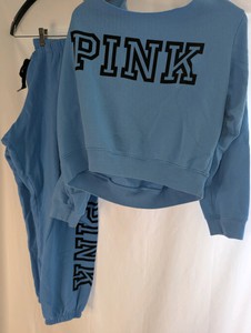 Light blue Victorias Secret PINK cropped sweatshirt and matching sweatpants set- size XL
